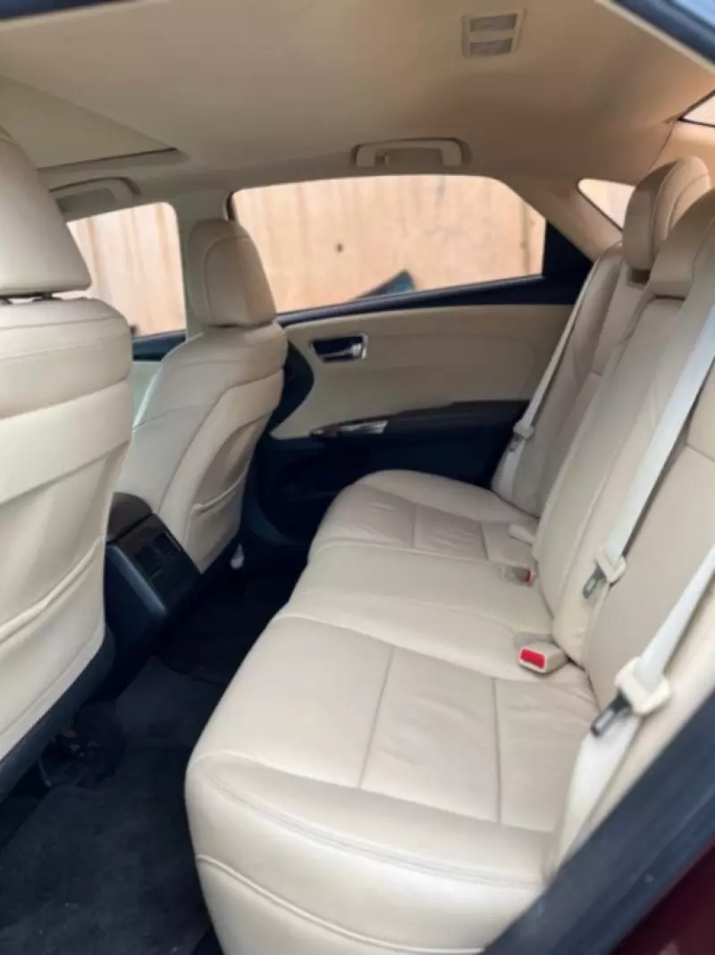 TOYOTA Avalon   - 2013