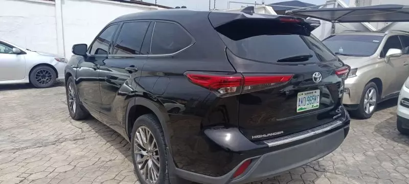 TOYOTA Highlander   - 2020