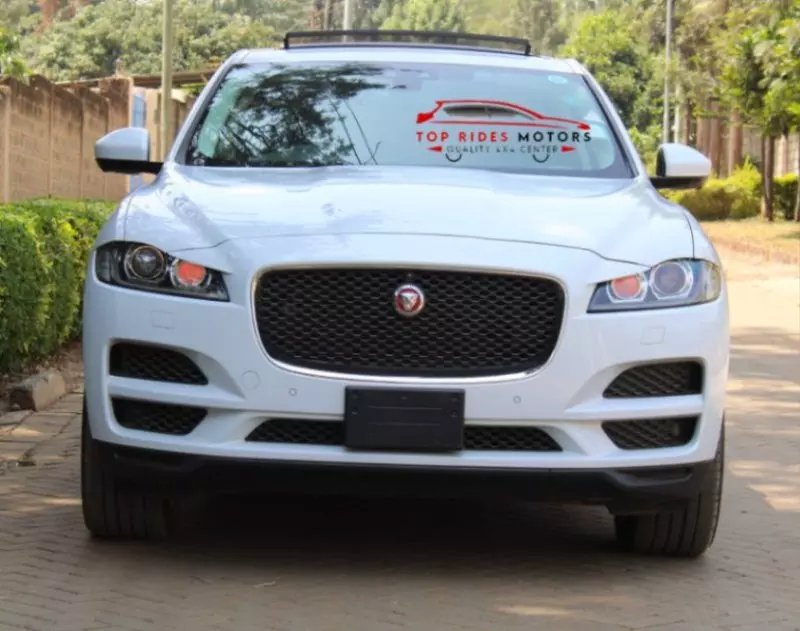 Jaguar F-Pace   - 2017