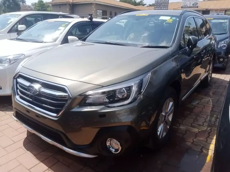 Subaru Outback   - 2017