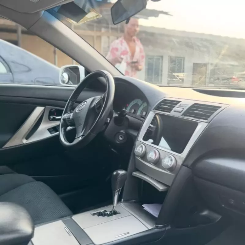 Toyota Camry - 2011