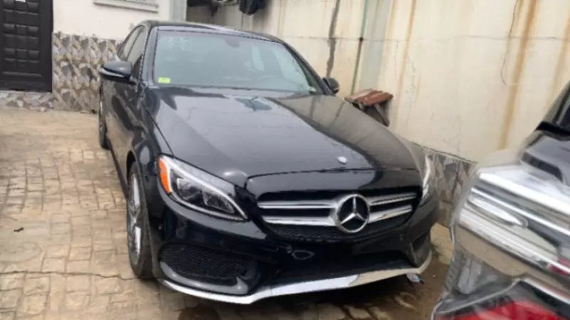 Mercedes-Benz C 300   - 2015