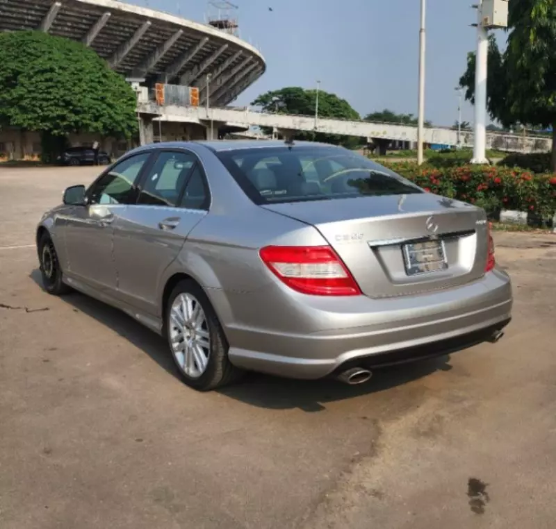 Mercedes-Benz C-Class   - 2009