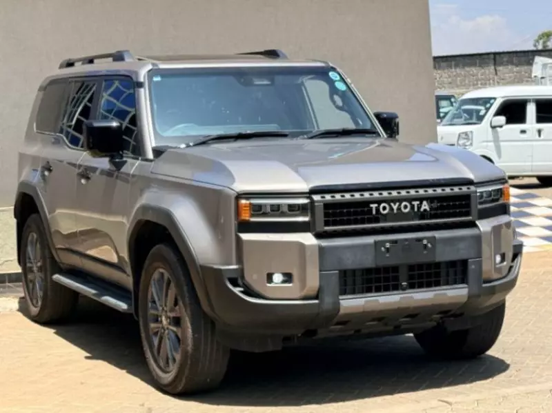 Toyota Land Cruiser Prado   - 2024