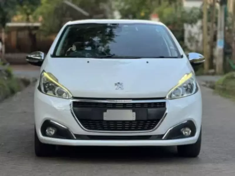 Peugeot 208   - 2018