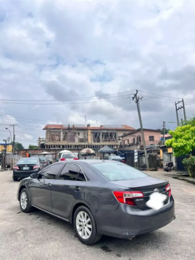 TOYOTA Camry   - 2012