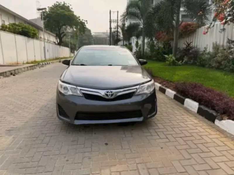 TOYOTA Camry - 2014