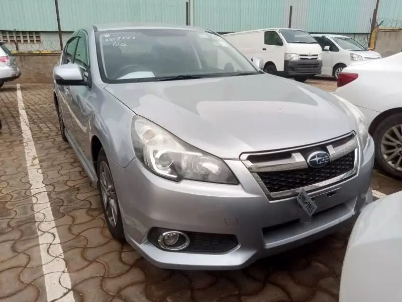 Subaru Legacy - 2013