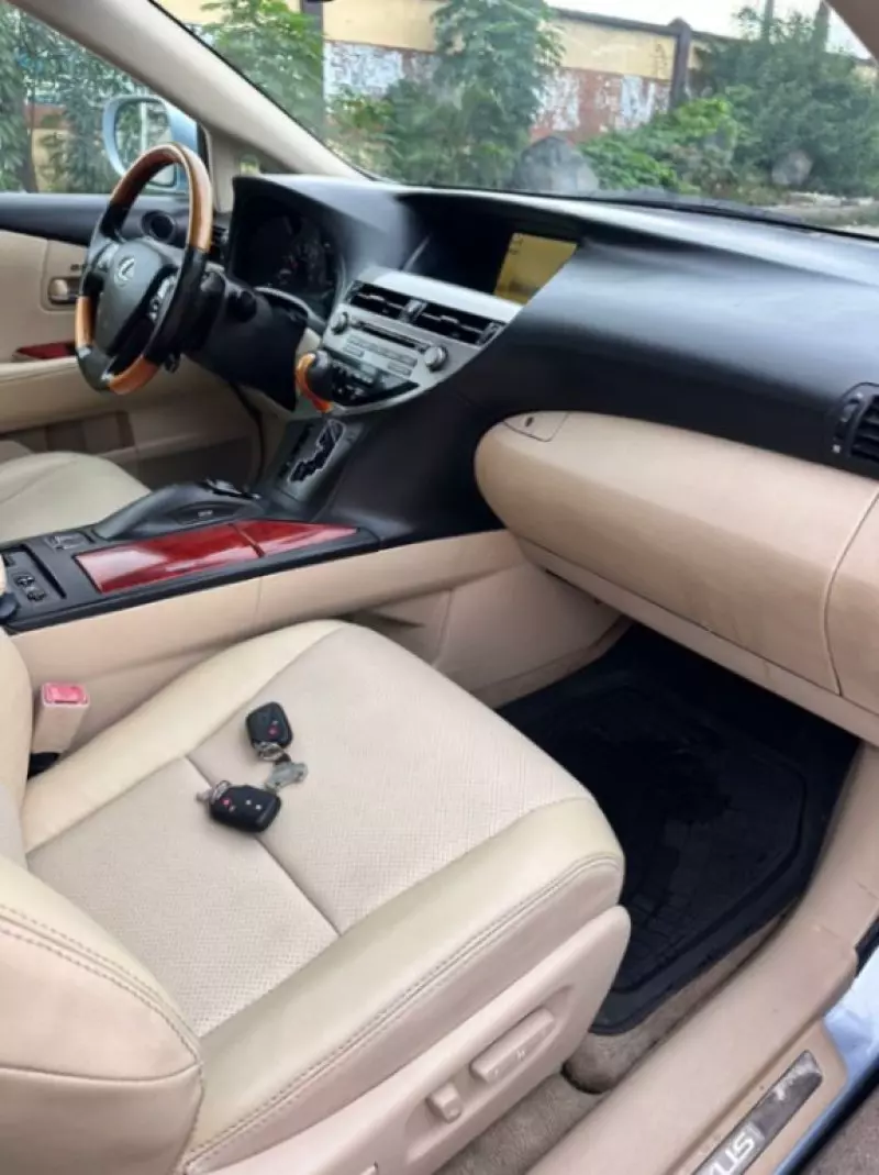 Lexus RX 350   - 2010