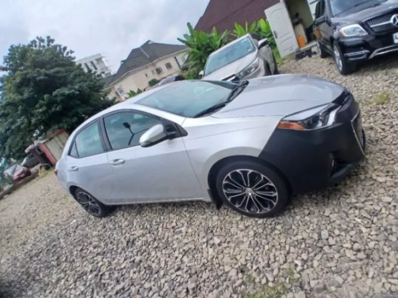 Toyota Corolla   - 2016