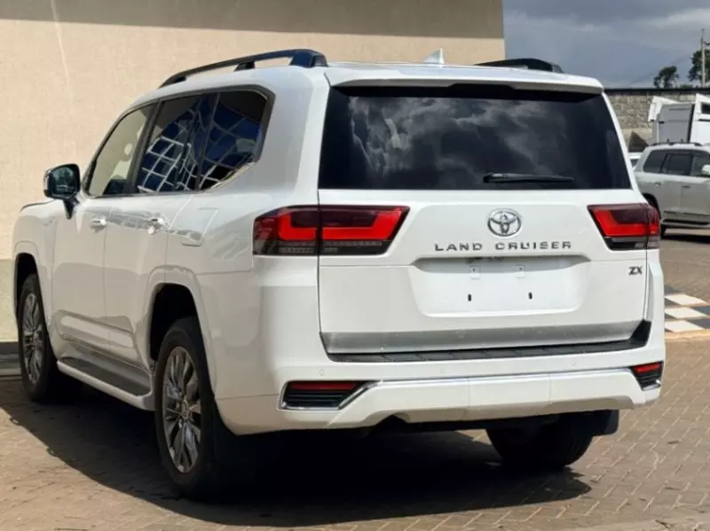 Toyota LAND CRUISER 300 LC300   - 2021
