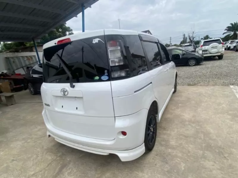 TOYOTA Sienta   - 2014