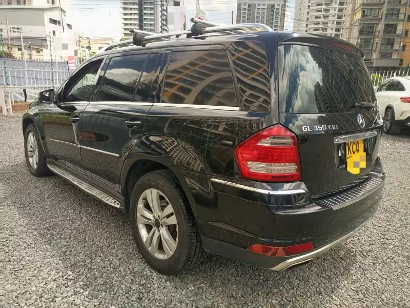 Mercedes-Benz GL 350   - 2011