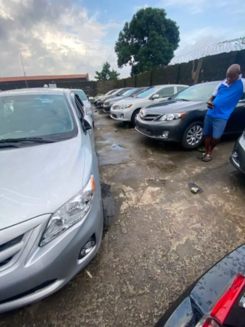 TOYOTA Corolla   - 2010