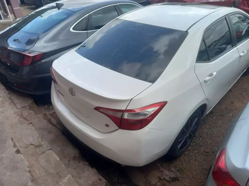 Toyota Corolla   - 2015