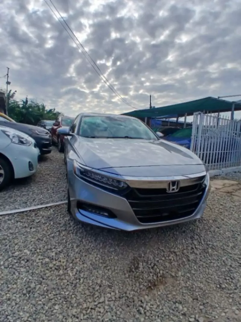 Honda Accord   - 2018