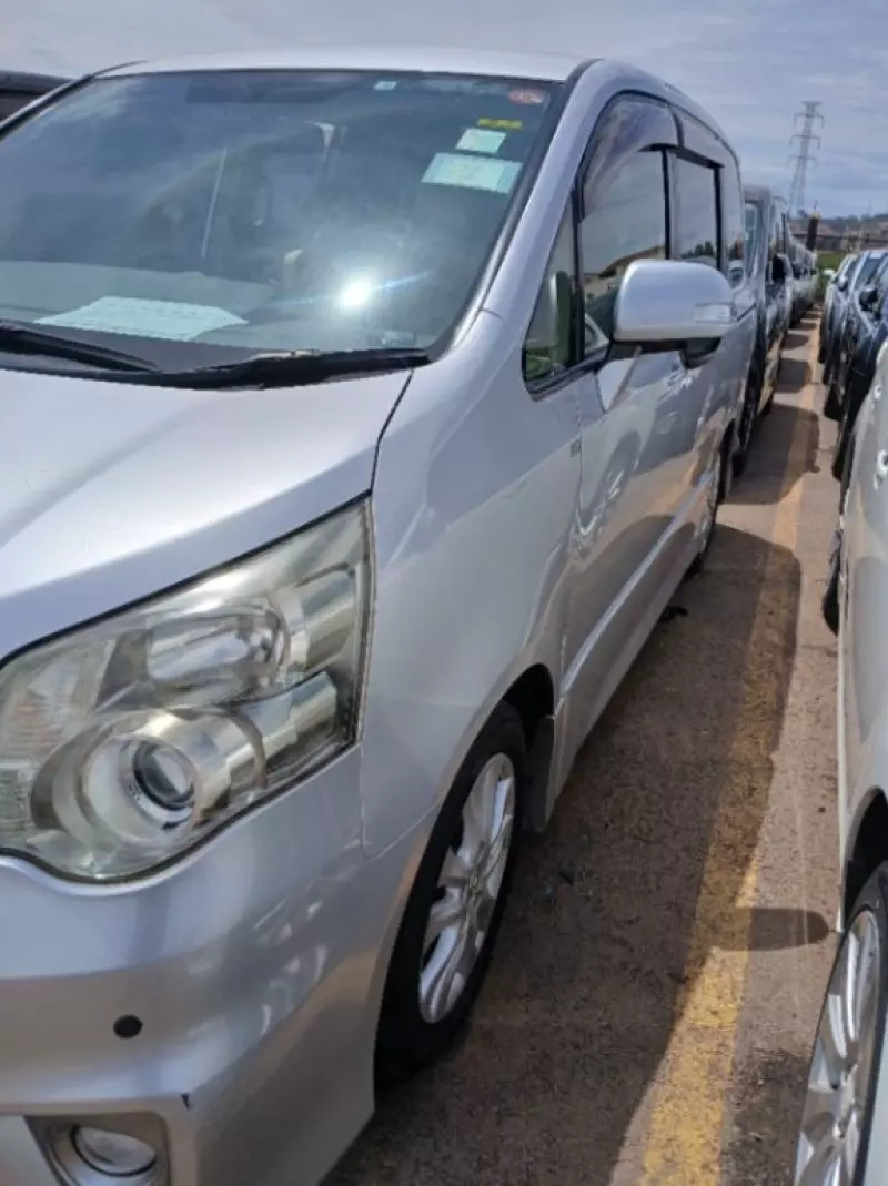Toyota Noah WXB   - 2012