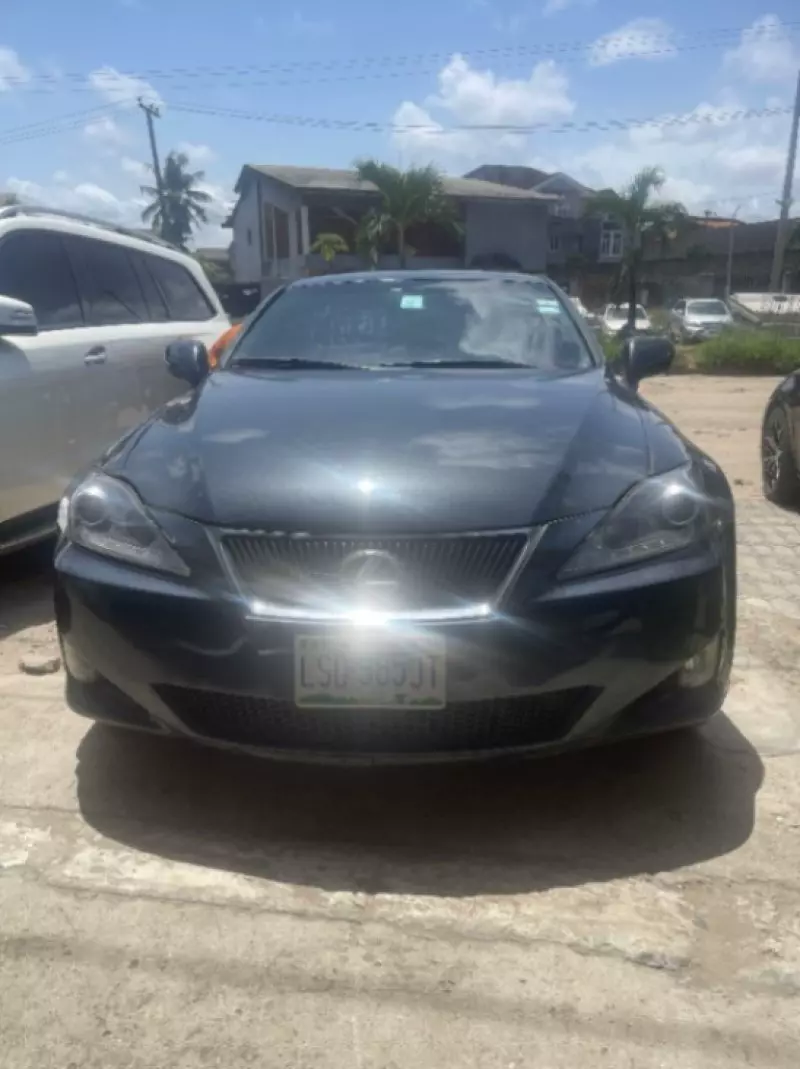 Lexus IS   - 2006