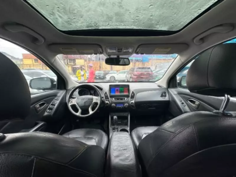 Hyundai Tucson   - 2010