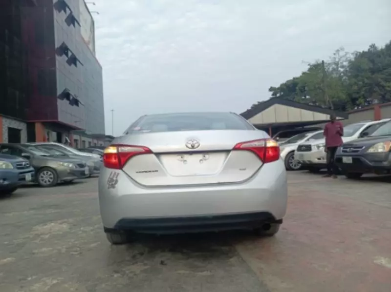 TOYOTA Corolla - 2014