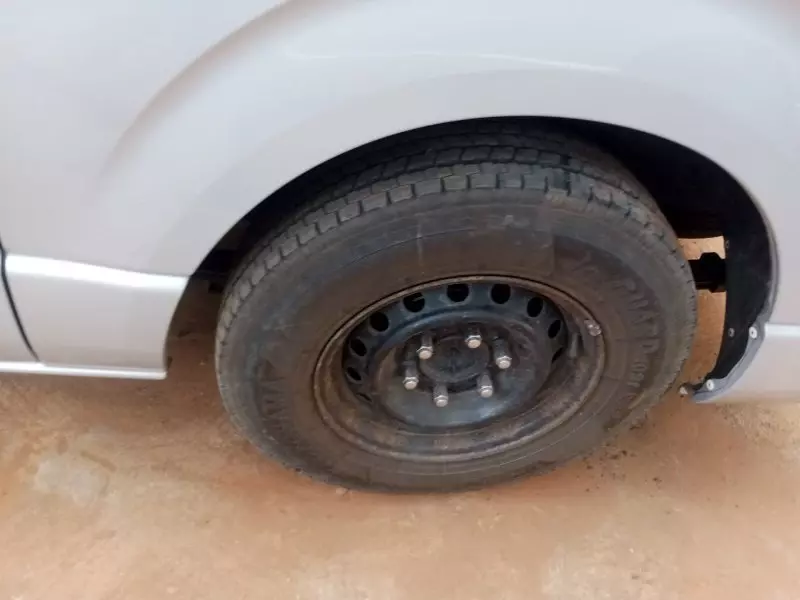 Toyota Hiace   - 2014
