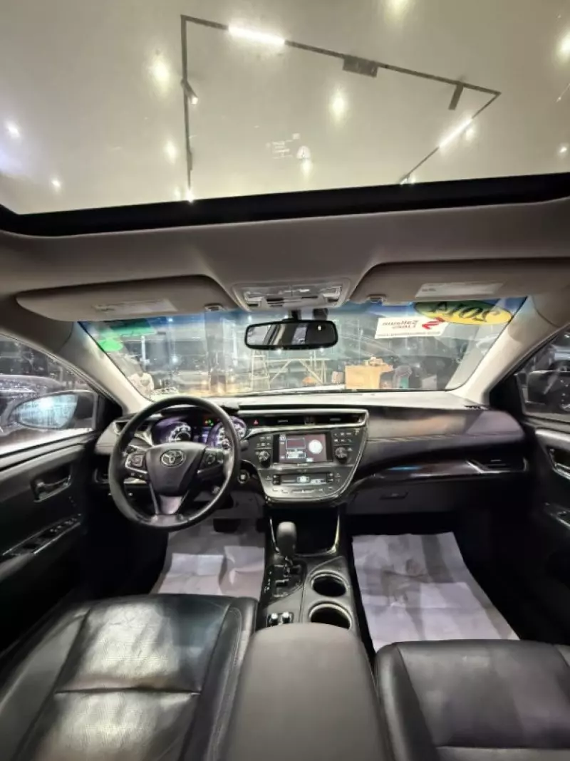 Toyota Avalon   - 2014
