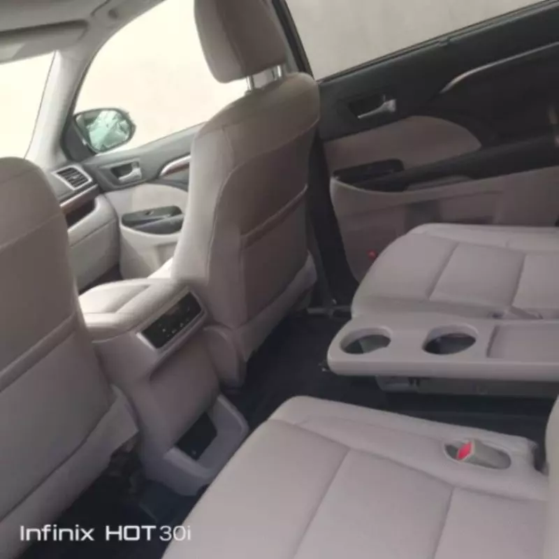 TOYOTA Highlander   - 2016