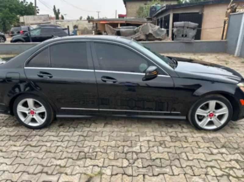 Mercedes-Benz C-Class   - 2011