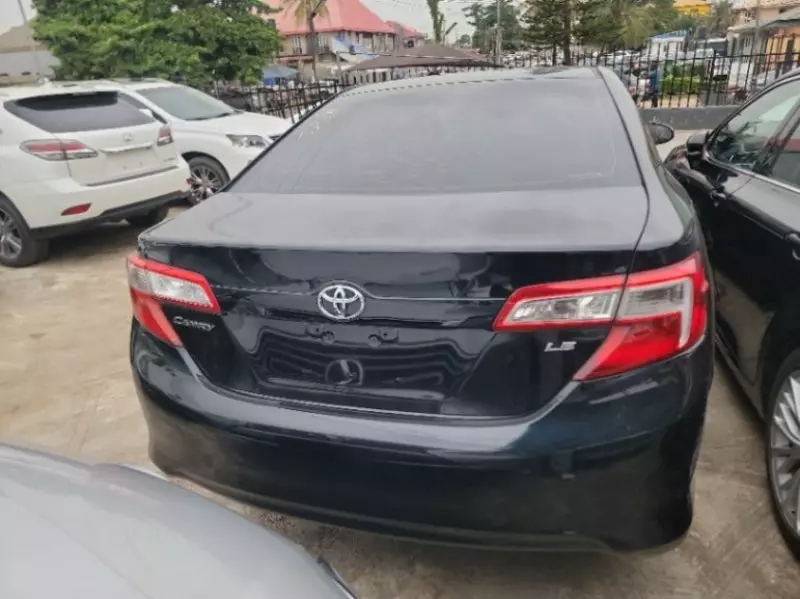 Toyota Camry   - 2012