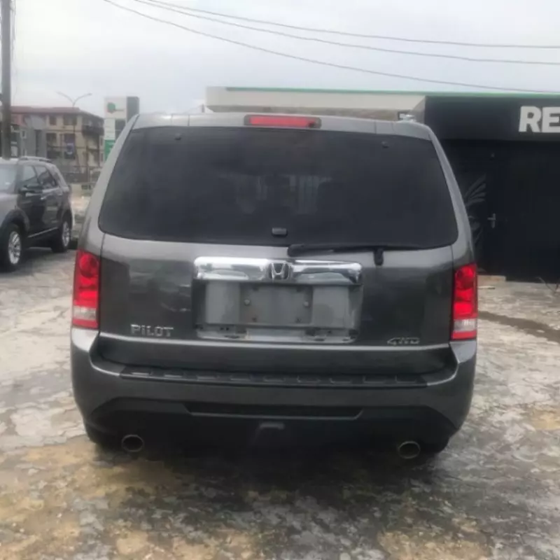 Honda Pilot   - 2012