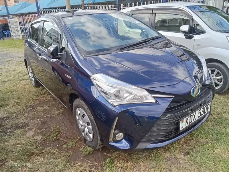 TOYOTA vitz hybrid   - 2019