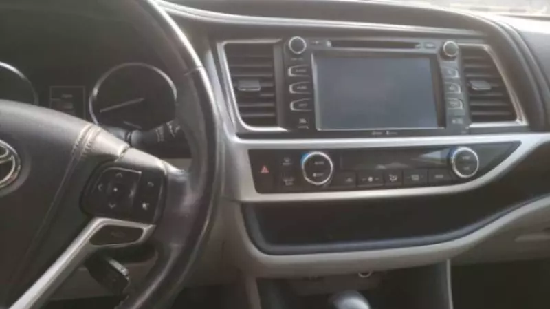 Toyota Highlander   - 2015
