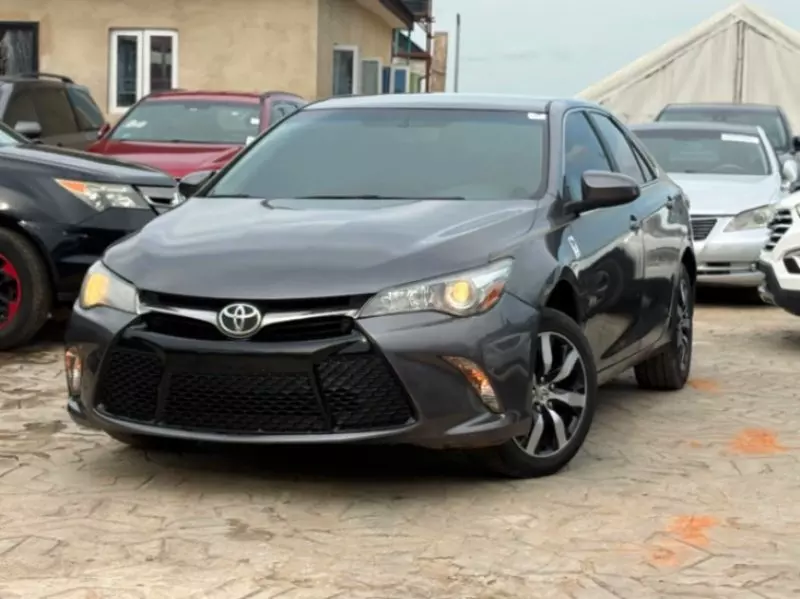 Toyota Camry   - 2017