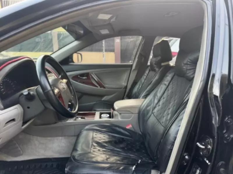 Toyota Camry   - 2011