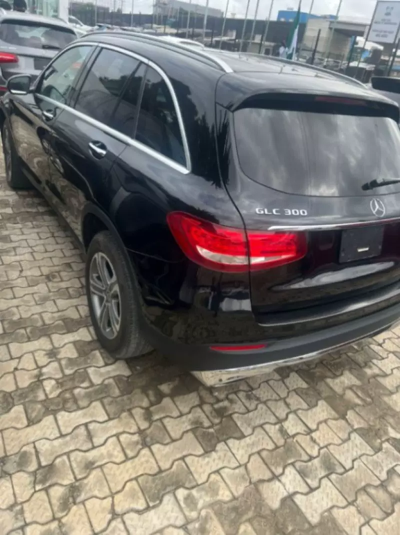 Mercedes-Benz GLC 300   - 2018