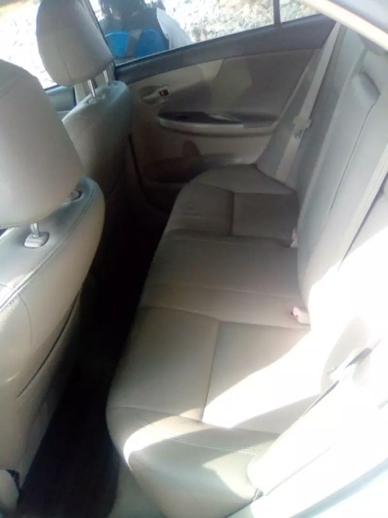 Toyota Highlander   - 2011