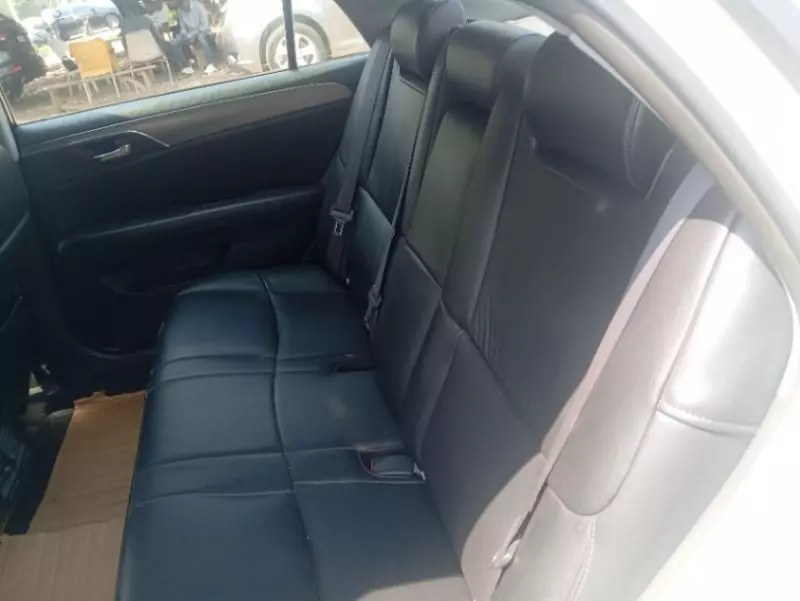Toyota Avalon   - 2008
