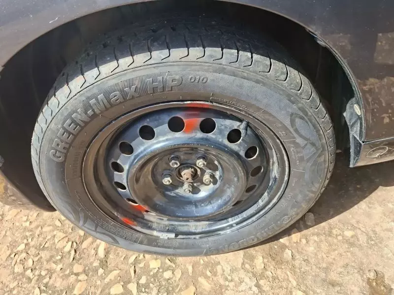 Toyota Ist    - 2010