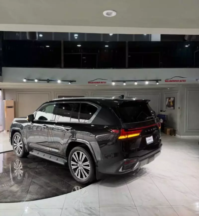 Lexus LX   - 2024