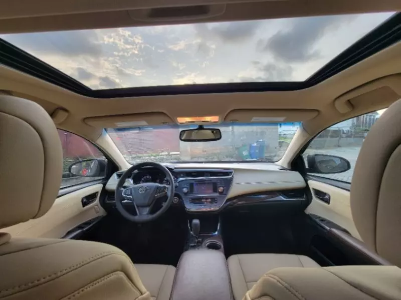 Toyota Avalon   - 2013