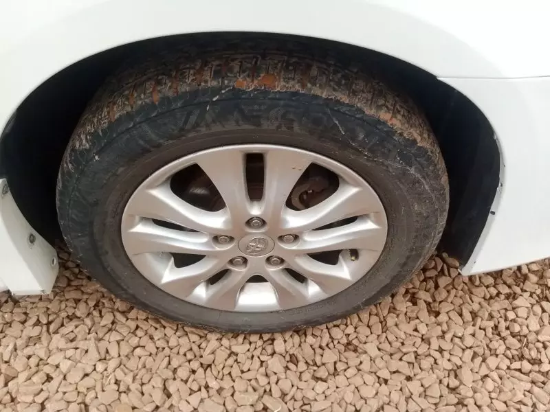 Toyota Noah   - 2010