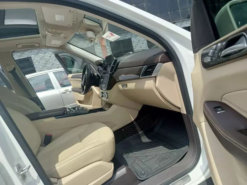 Mercedes-Benz GLE 350   - 2016