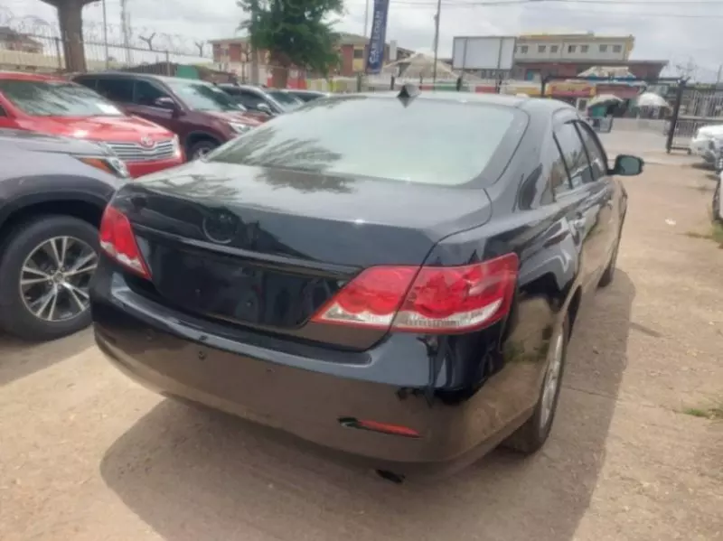 Toyota Camry   - 2009