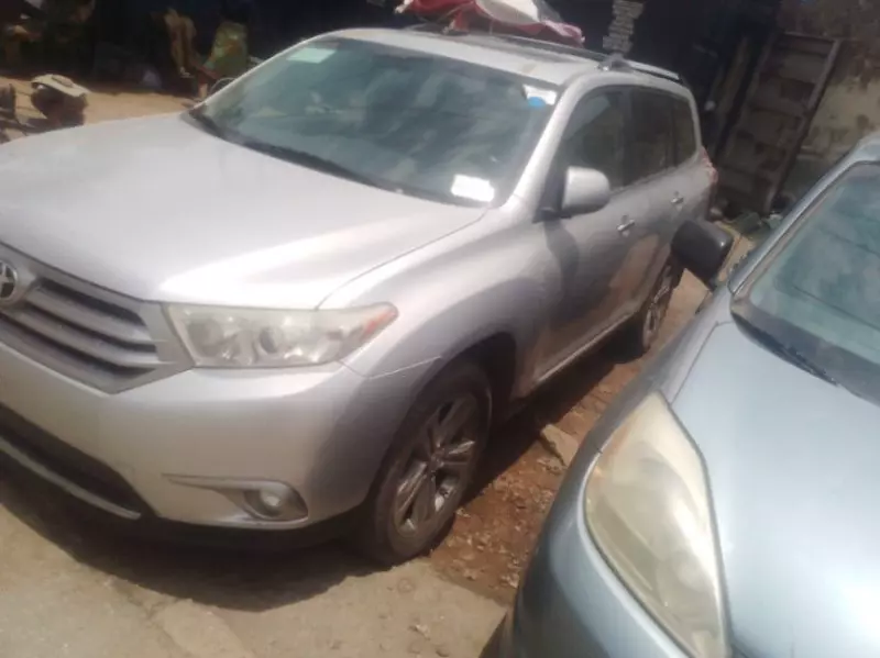 TOYOTA Highlander   - 2013