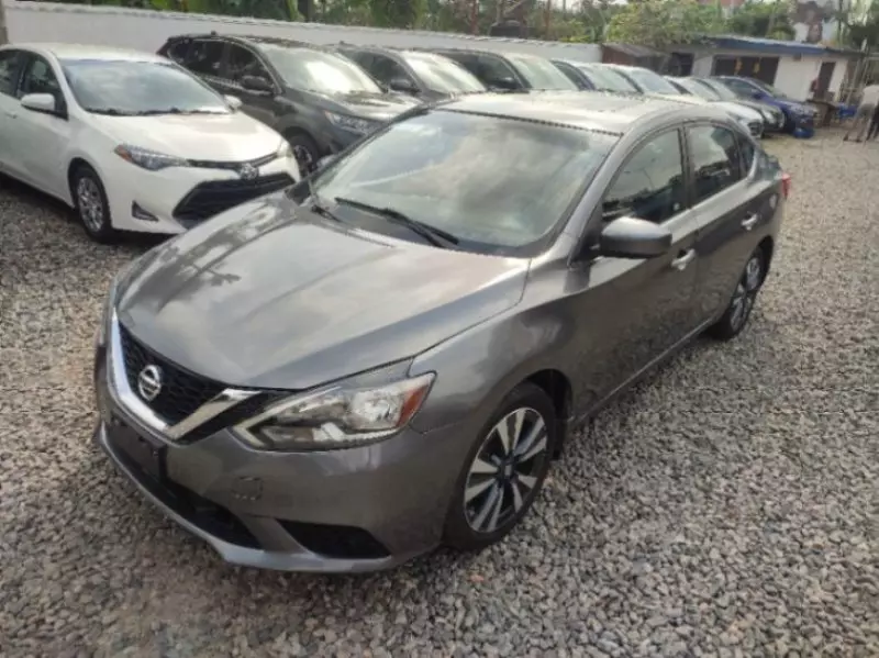 Nissan Sentra   - 2019
