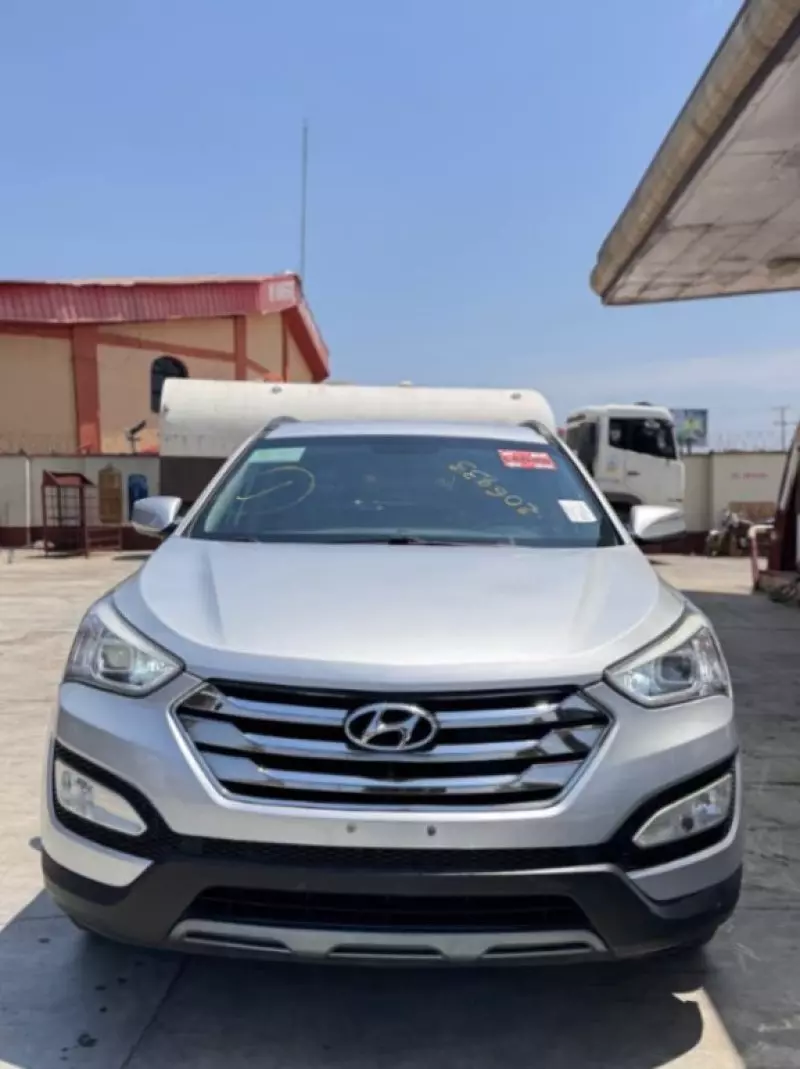 Hyundai Santa Fe - 2014