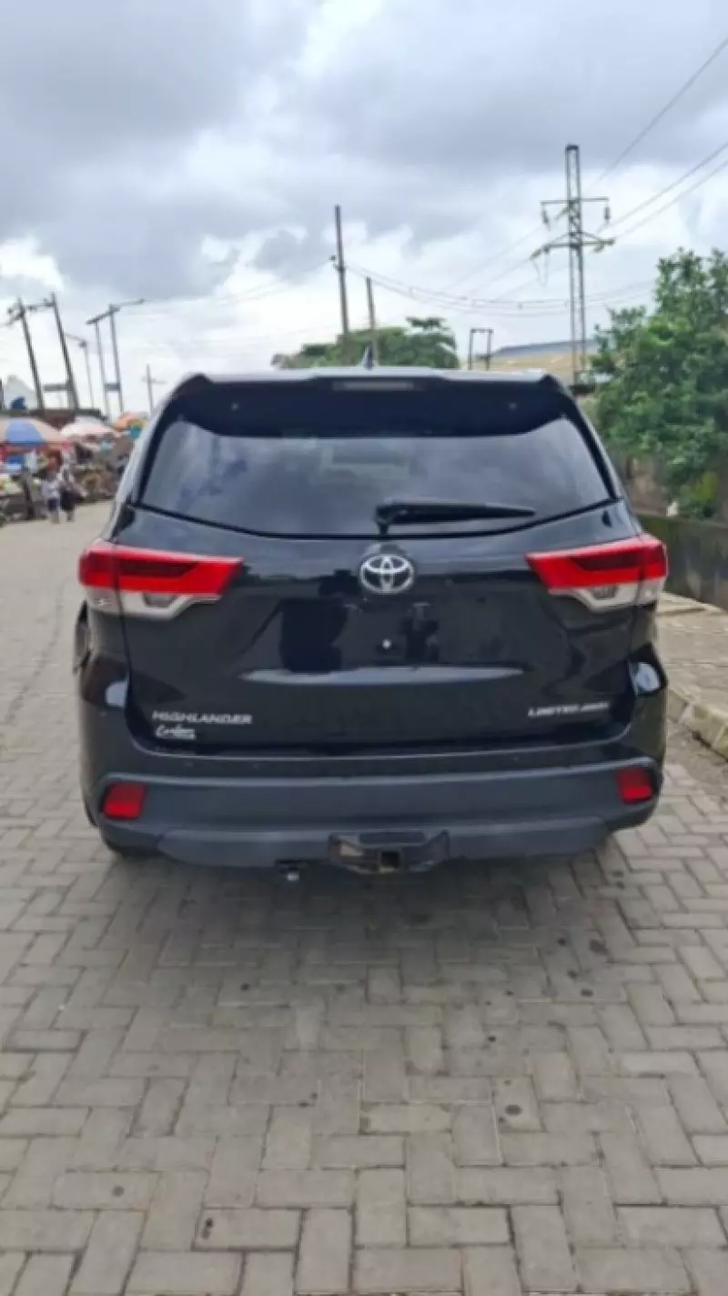TOYOTA Highlander   - 2015