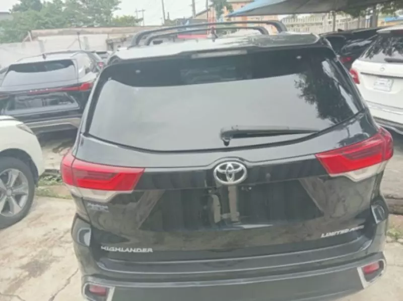 Toyota Highlander   - 2018