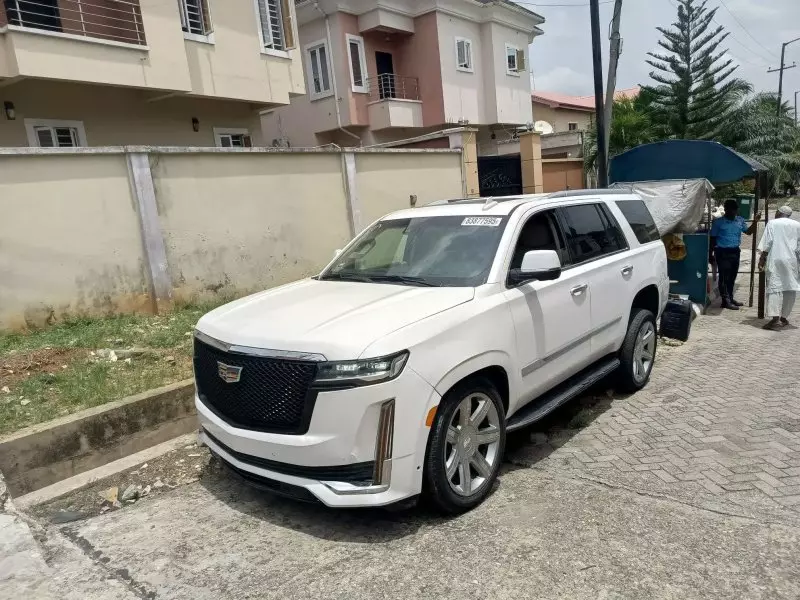 Cadillac Escalade   - 2018