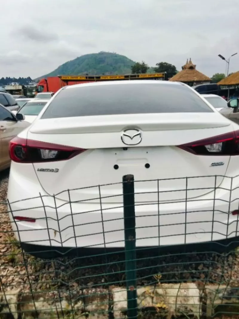 Mazda Mazda3   - 2014